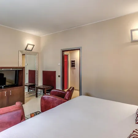 La Griffe Hotell 5*